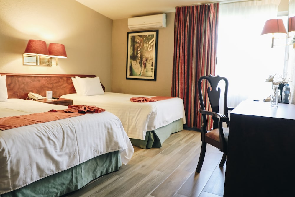 Hotel La Joya 16/62
