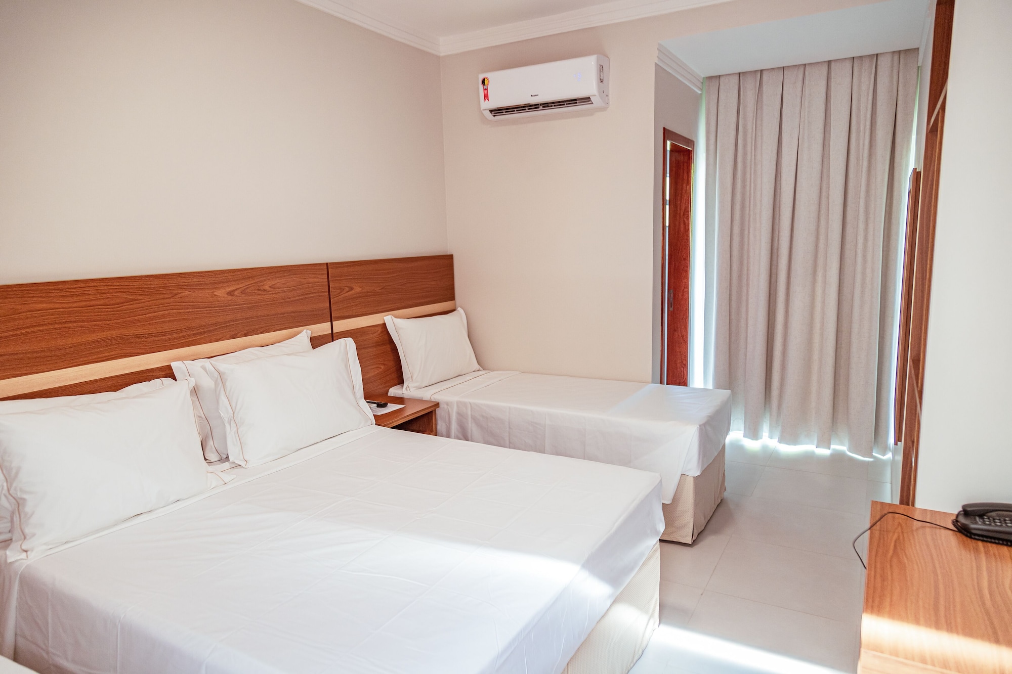 غرفة قياسية بأربعة أسرّة، Orquideas Praia Hotel 3/7