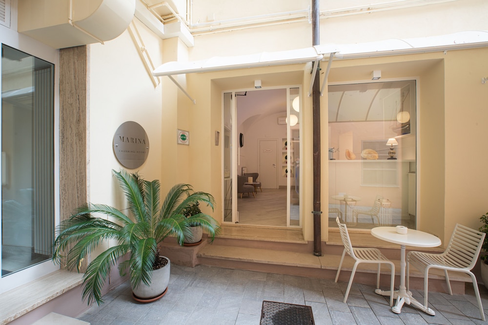 Marina Hotel Charming Rooms 33/47