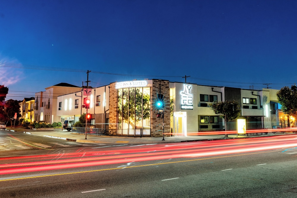 LYFE INN & SUITES by AGA - Beverly Hills thumb 2