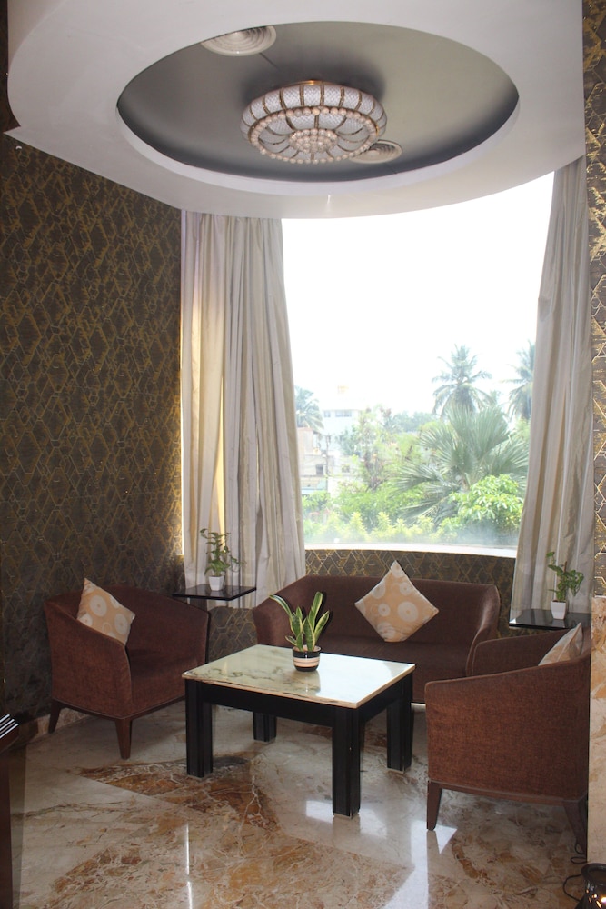 ROYAL ORCHID CENTRAL KIREETI 35/63