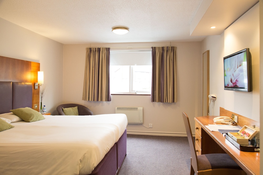 ROOM, TWIN BEDS