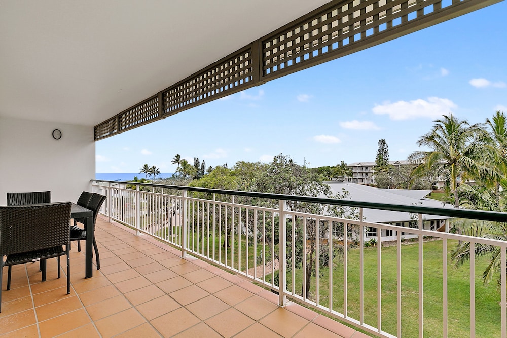 K Gari Beach Resort 6/50
