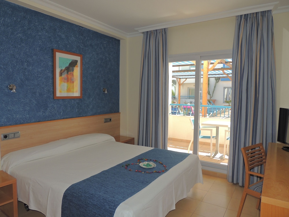 Punta Del Cantal Hotel Suites 10/48