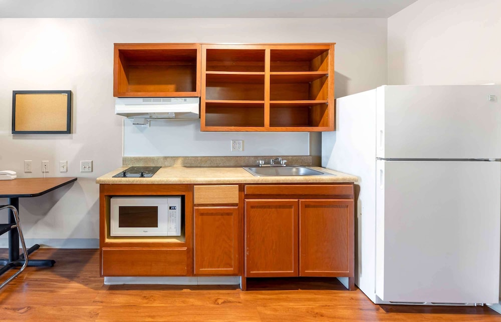 Extended Stay America Select Suites - Oklahoma City - West 43/43