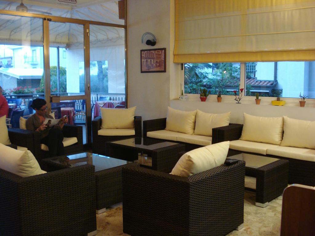 HOTEL ROBY 13/22