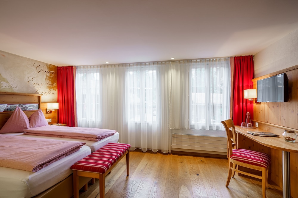 شاليه سوبيريور بسريرين منفصلين، Hotel Alpenblick 4/10
