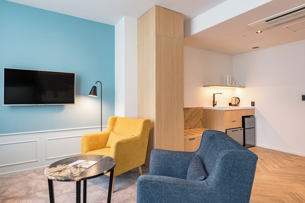 Legacy Airedale Hotel Auckland 59/67