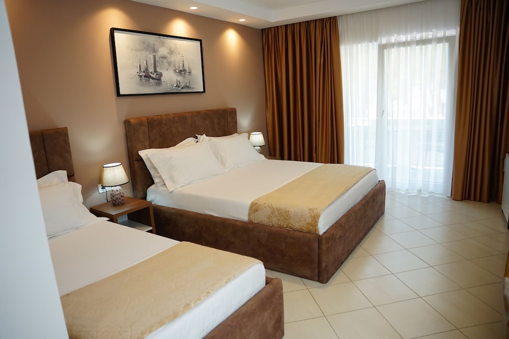 Atrium Deluxe Resort 20/62