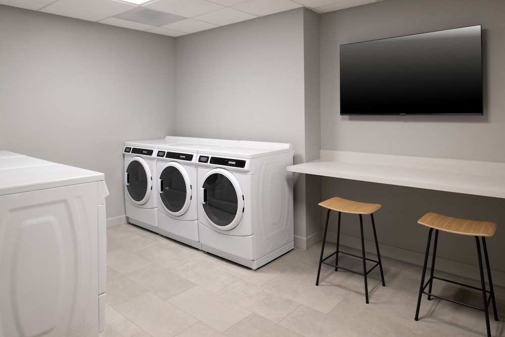 TownePlace Suites by Marriott Eugene 18/23