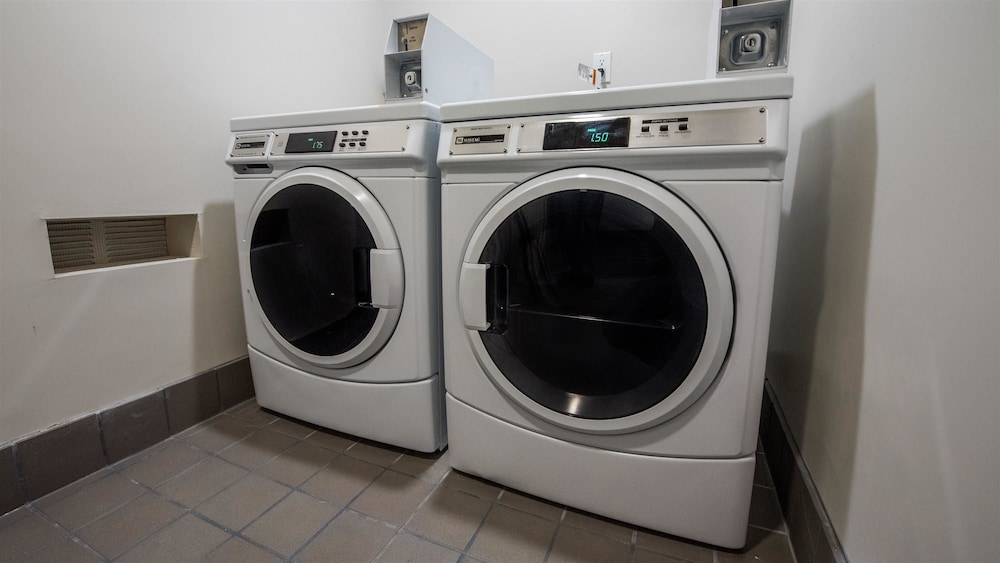 Best Western Plus Gardena Inn & Suites 15/36