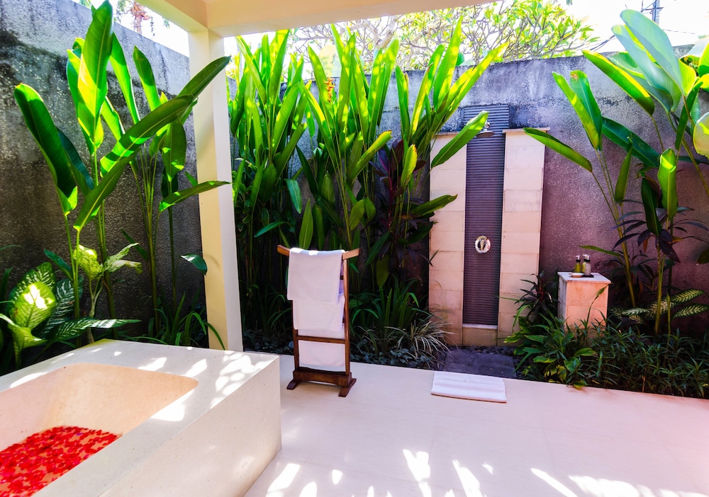 Imani Villas 31/46