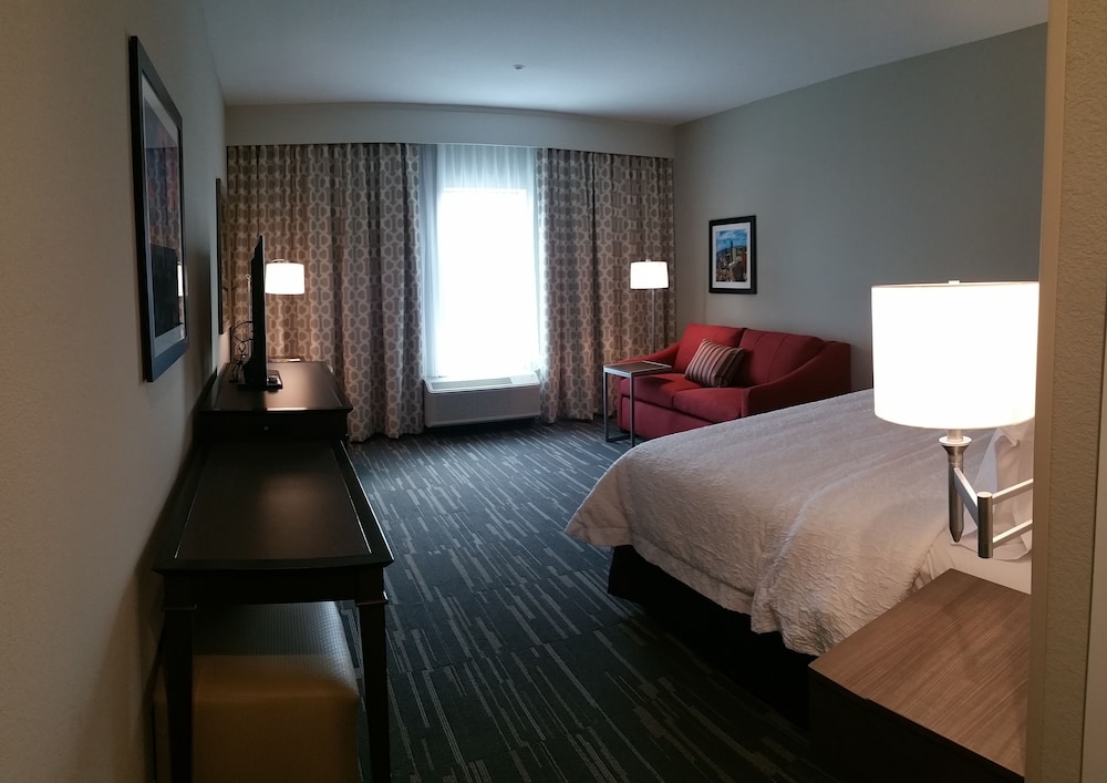 Hampton Inn Suites Houston Atascocita 21/38