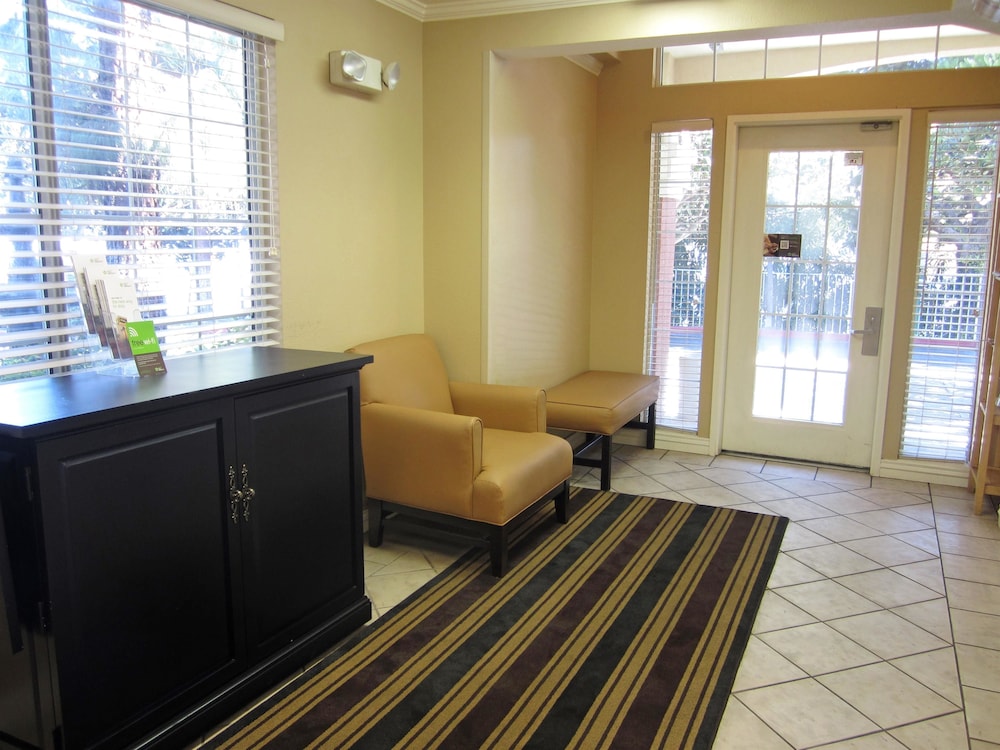 Extended Stay America Suites Los Angeles LAX El Segundo 6/51