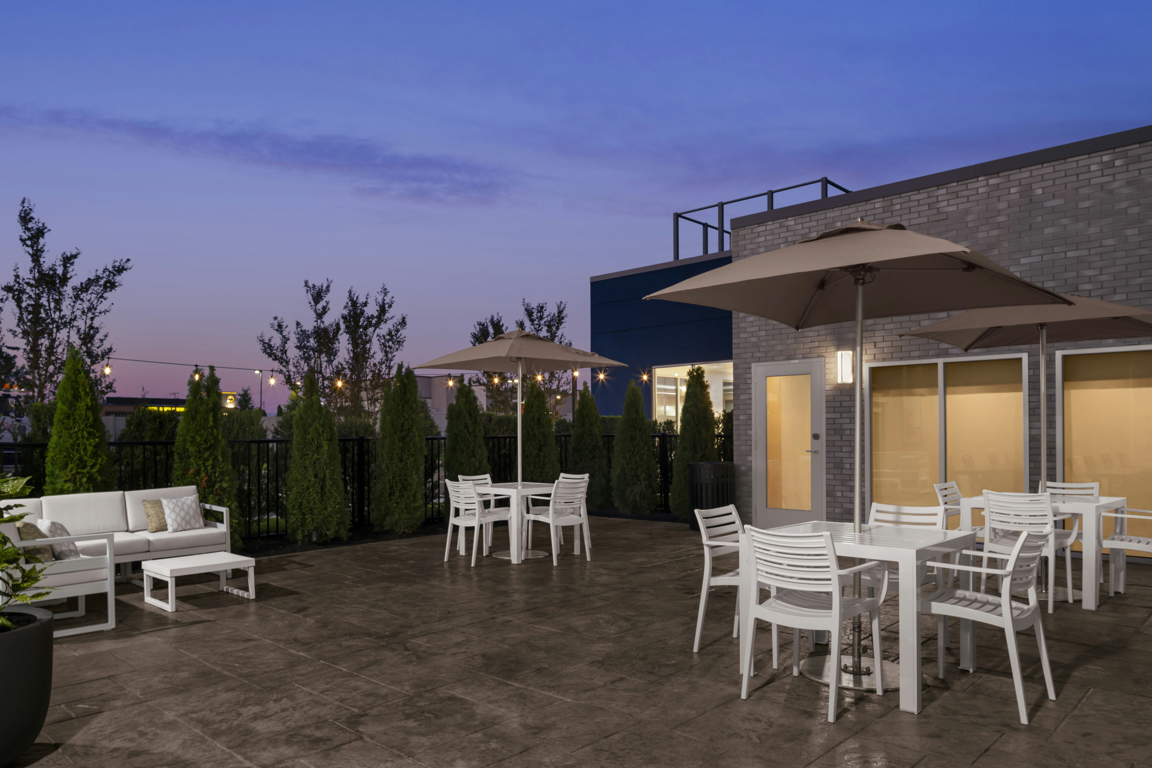 Hampton Inn & Suites by Hilton Long Island Farmingdale 2/29