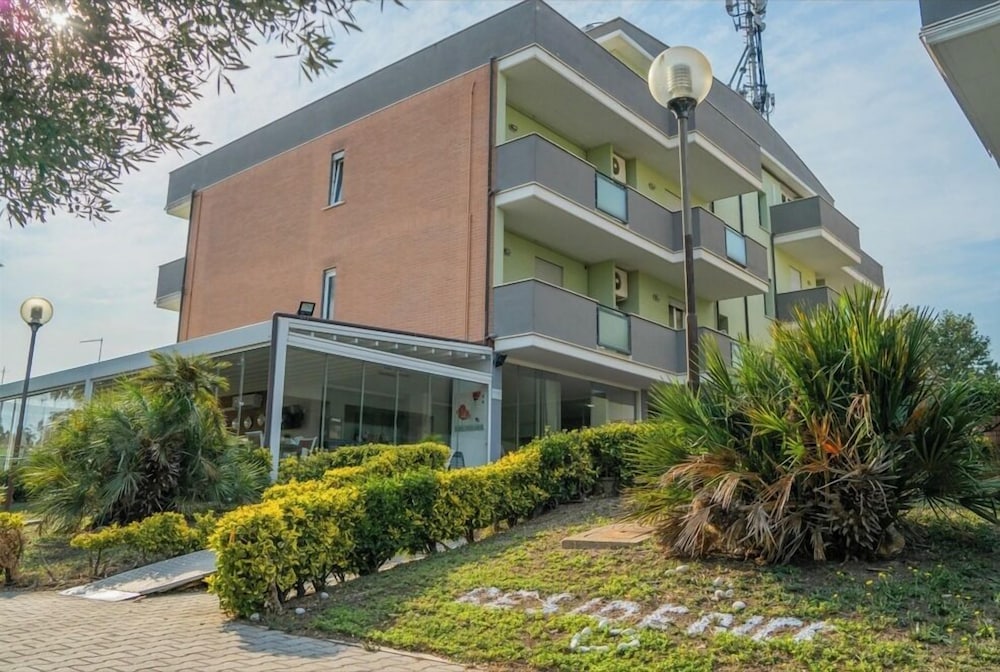 Isa Fiumicino Airport Residence 4/50