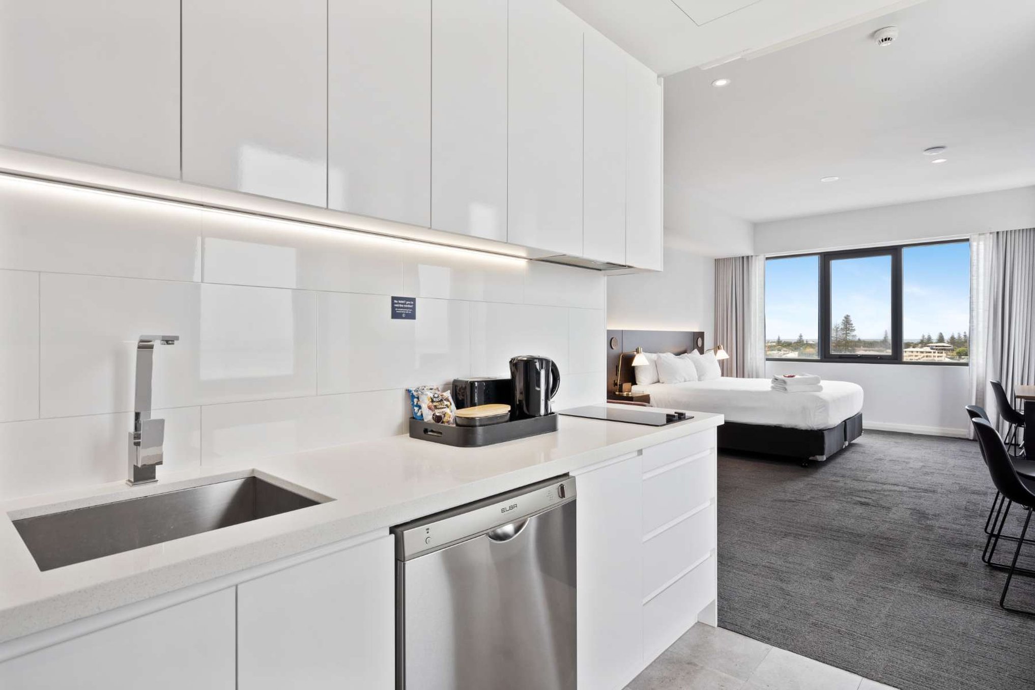 The Gerald Apartment Hotel 50/50