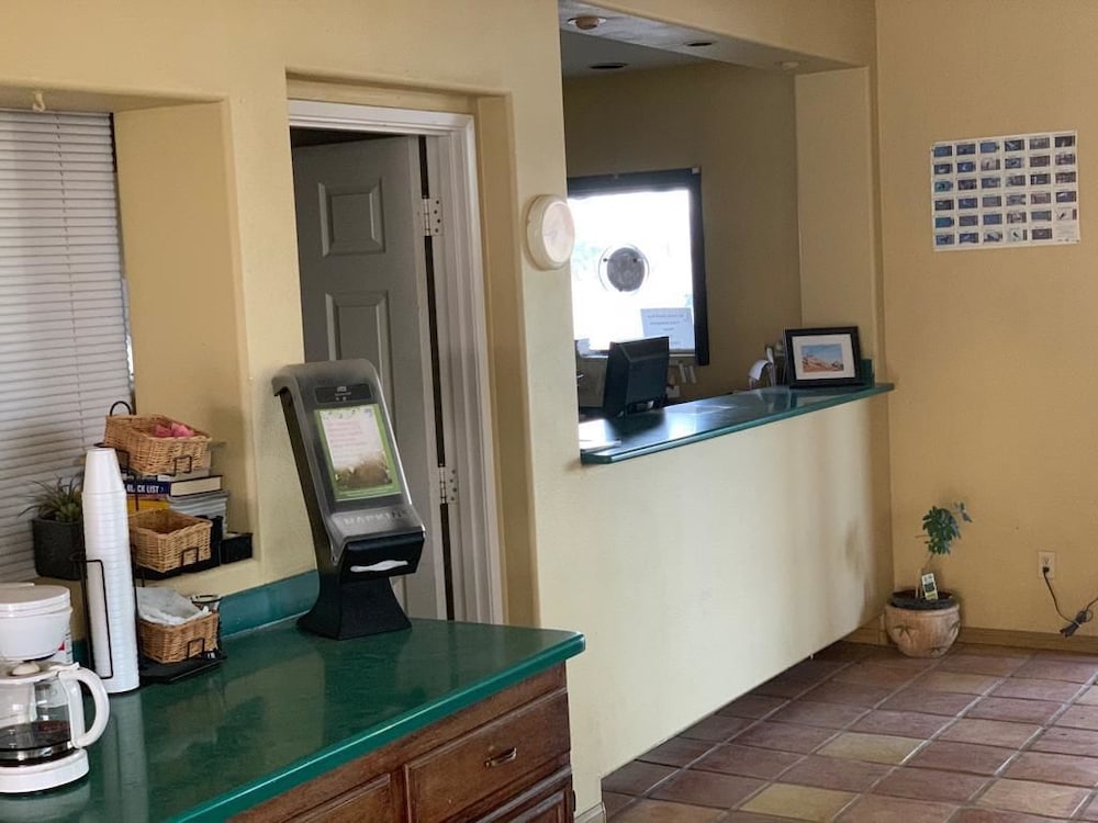 Calipatria Inn and Suites 4/22