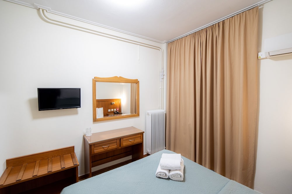 Philippos Hotel 30/63