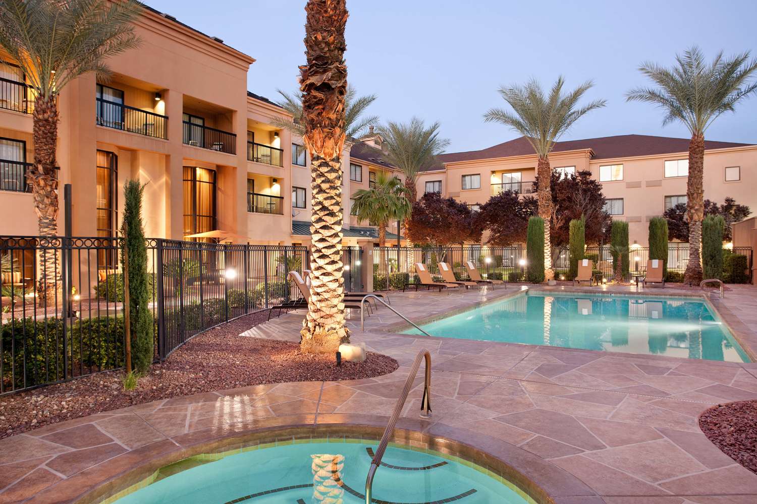 Sonesta Select Las Vegas Summerlin 55/55