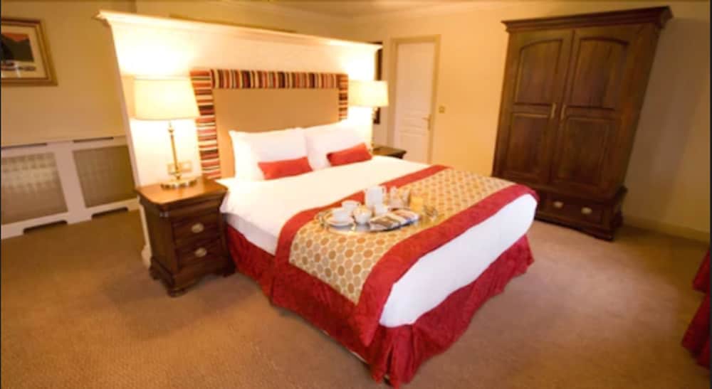 Bracken Court Hotel 19/60