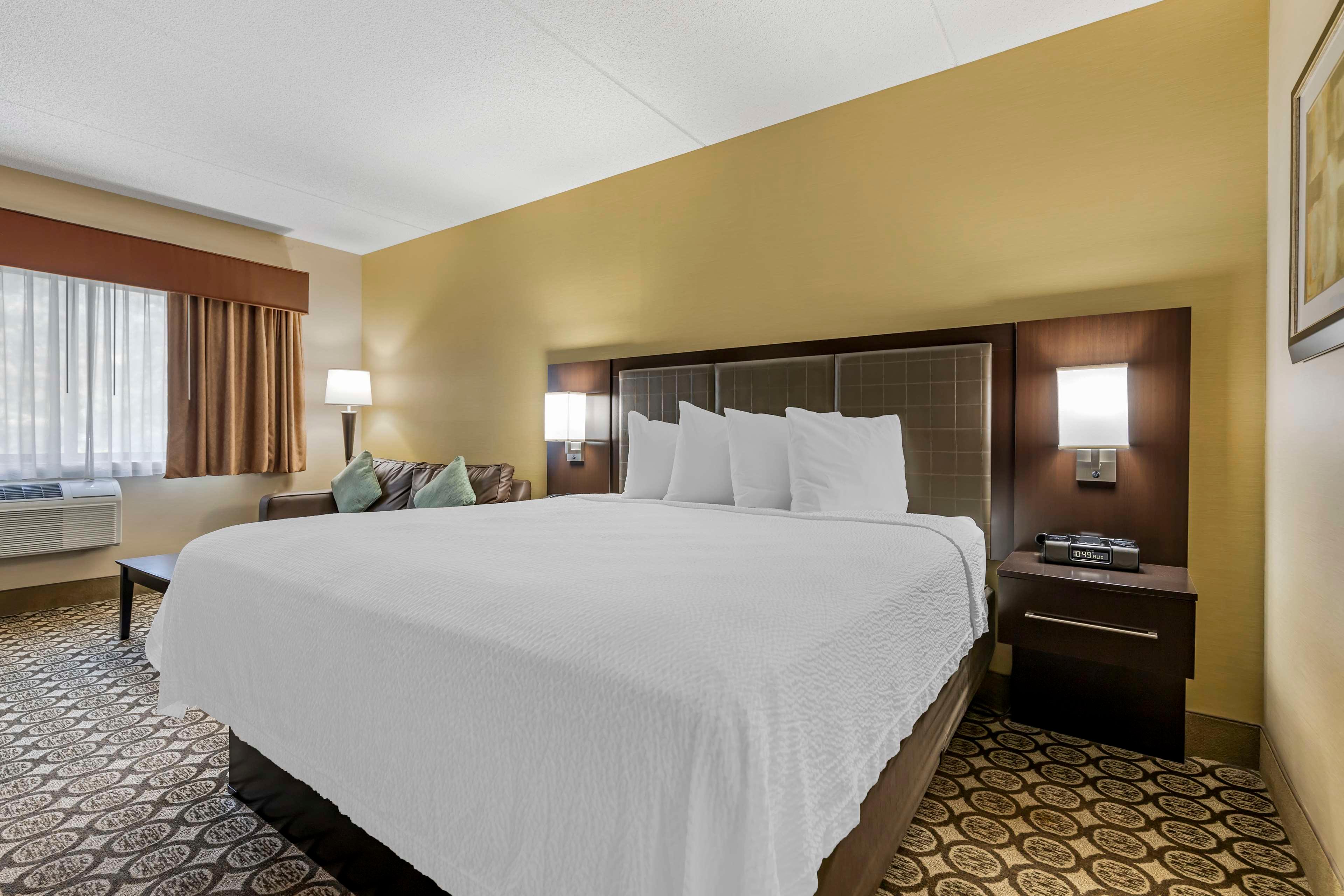 غرفة بسرير مزدوج، Best Western Plus Inntowner Madison 2/4
