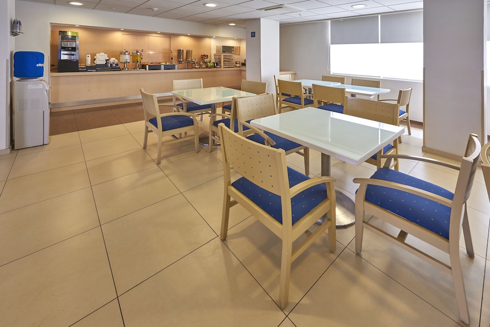 City Express by Marriott Manzanillo 34/50