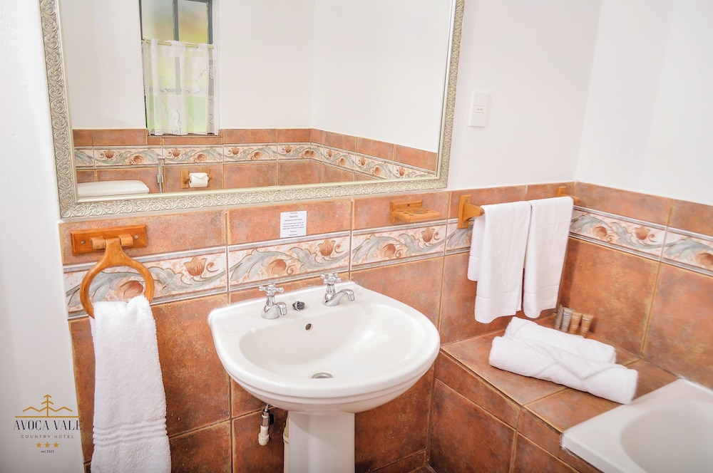 Avoca Vale Country Hotel 47/50