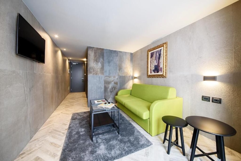 Just Hotel Milano 43/47