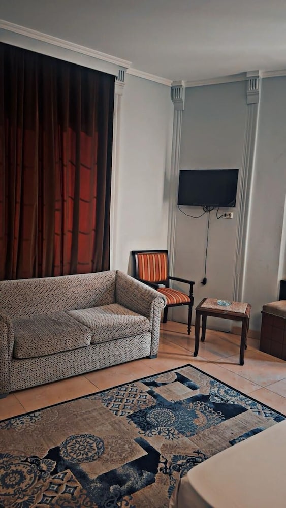Cairo Paradise Hotel 39/50
