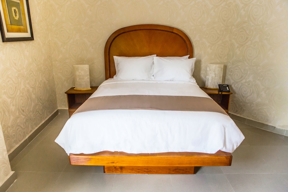 Hotel Palacio Maya 33/83