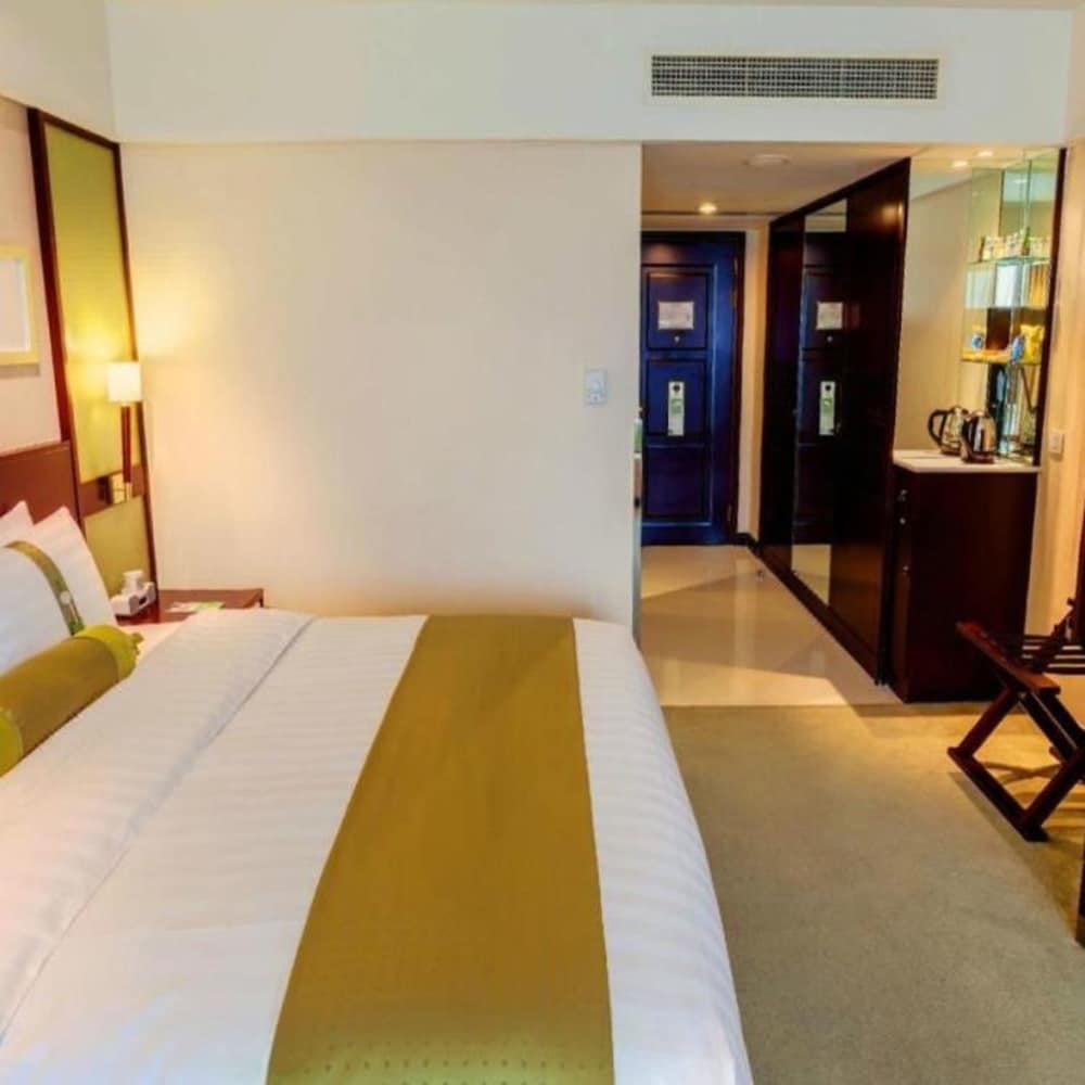 Holiday Inn Shanghai Pudong Nanpu 20/76