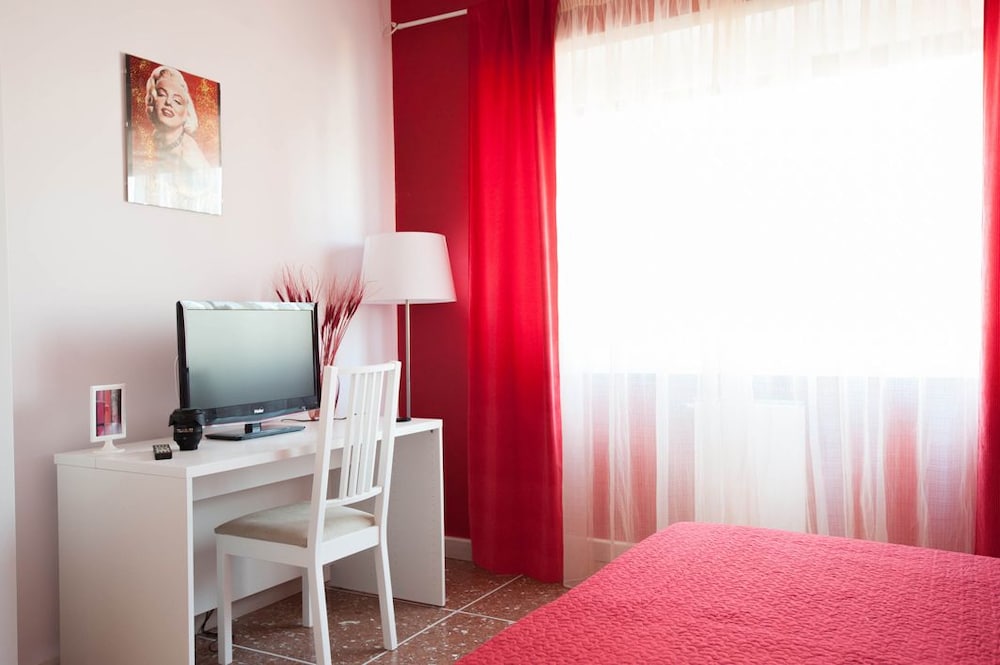 Parco Delle Valli Bedrooms 8/14