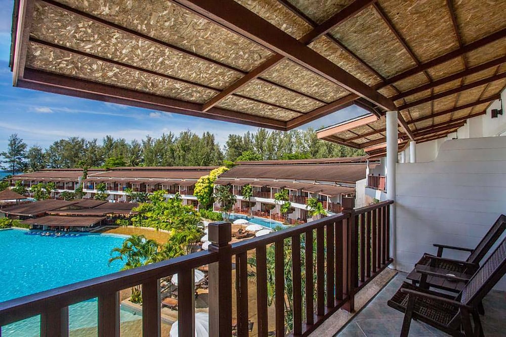 Occidental Bangtao Beach Resort 12/60