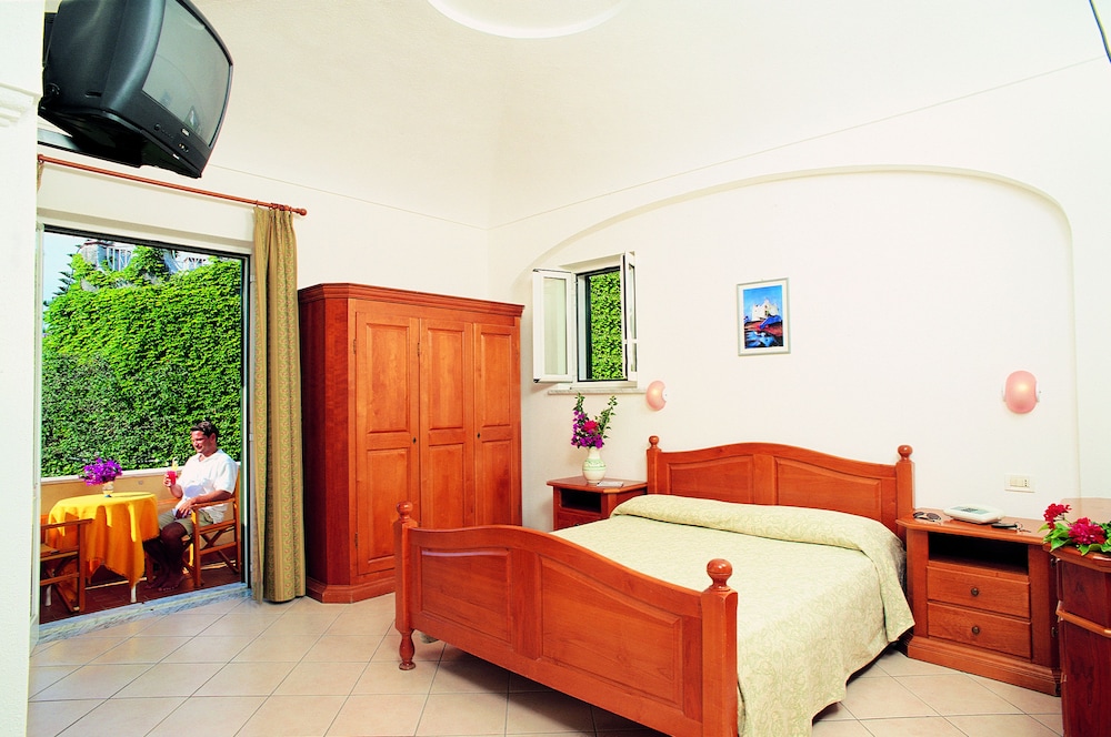 COMFORT, DOUBLE BED