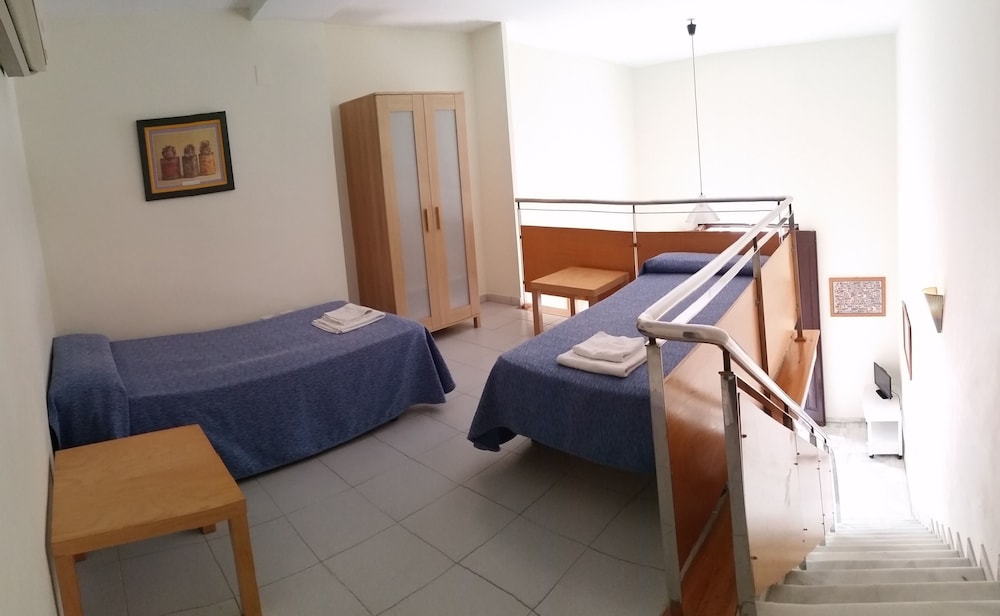 Apartamentos Larga 70 74/80
