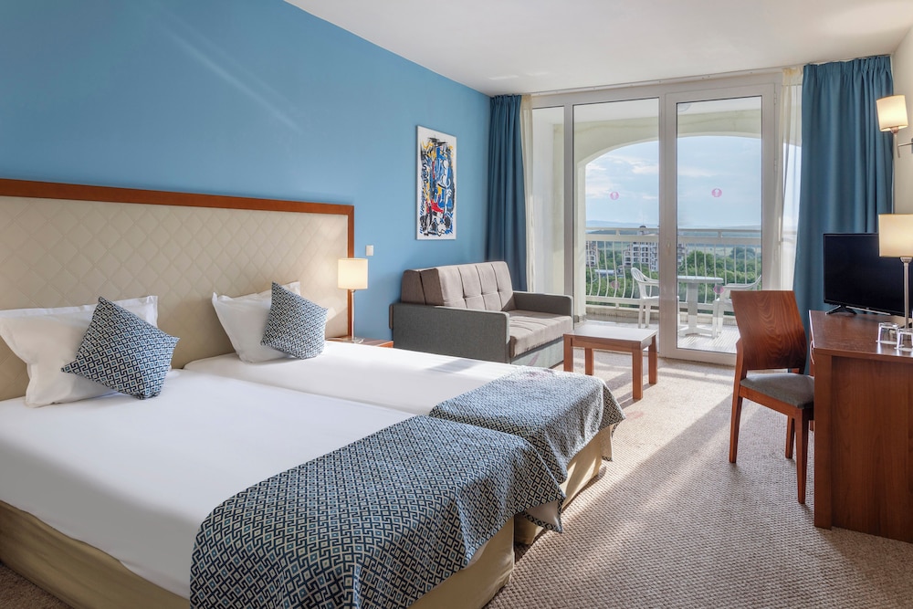 Sol Luna Bay Resort 16/50