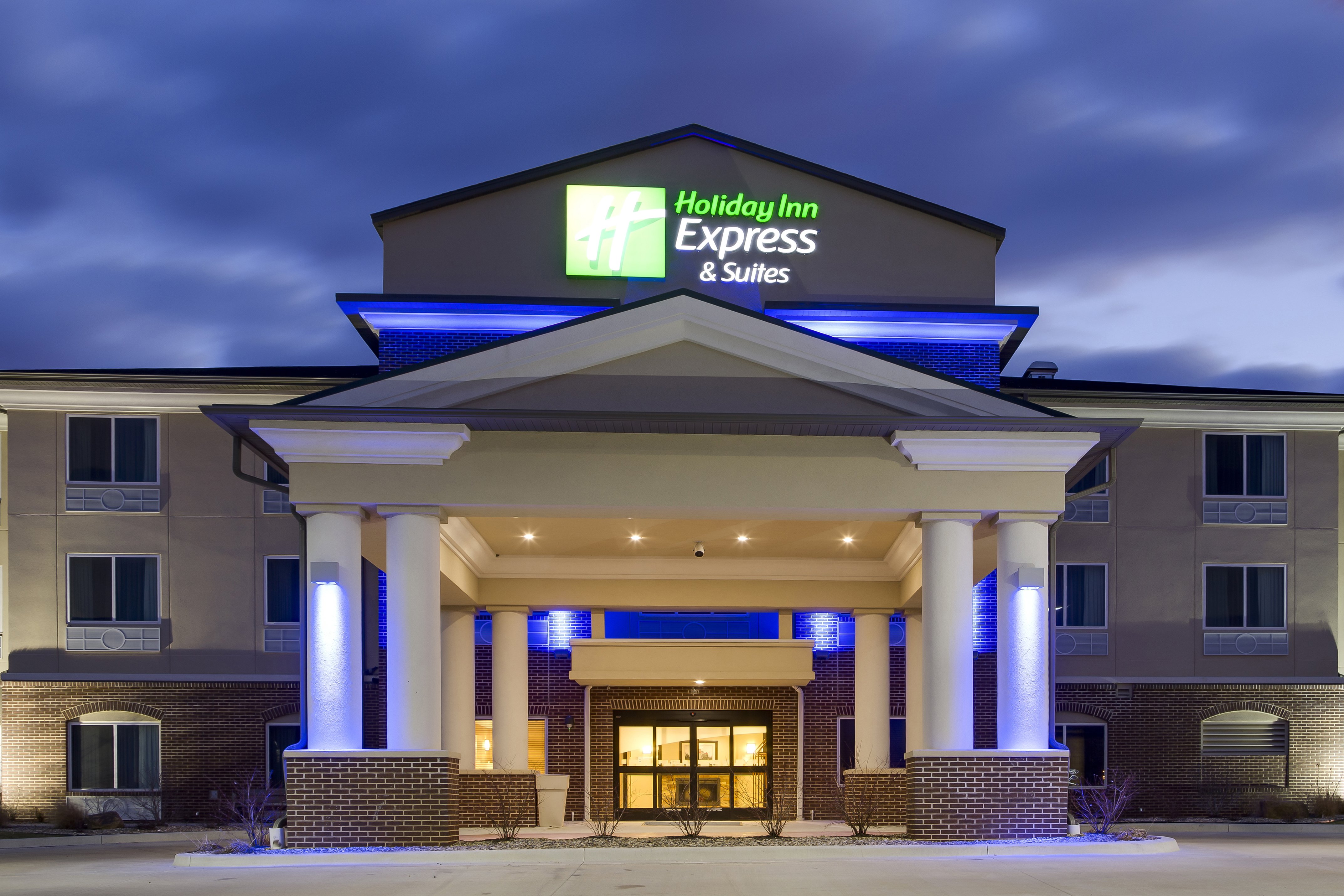 Holiday Inn Express Suites Nevada 2/66
