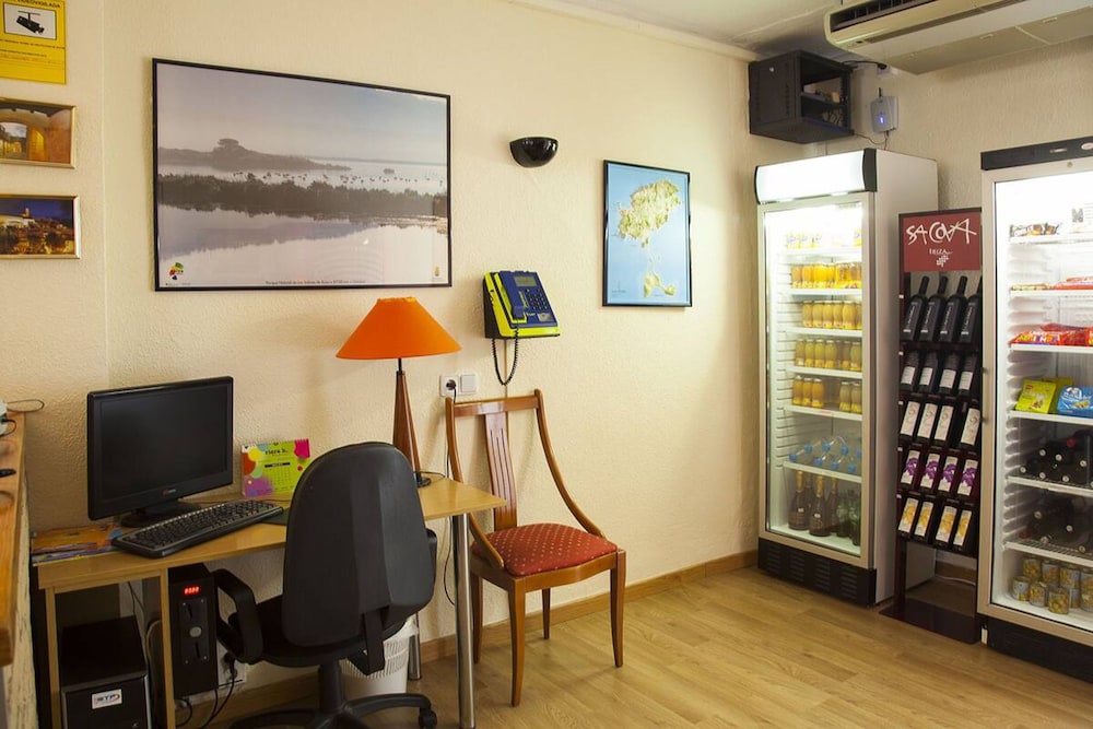 Hostal Europa Punico 28/29