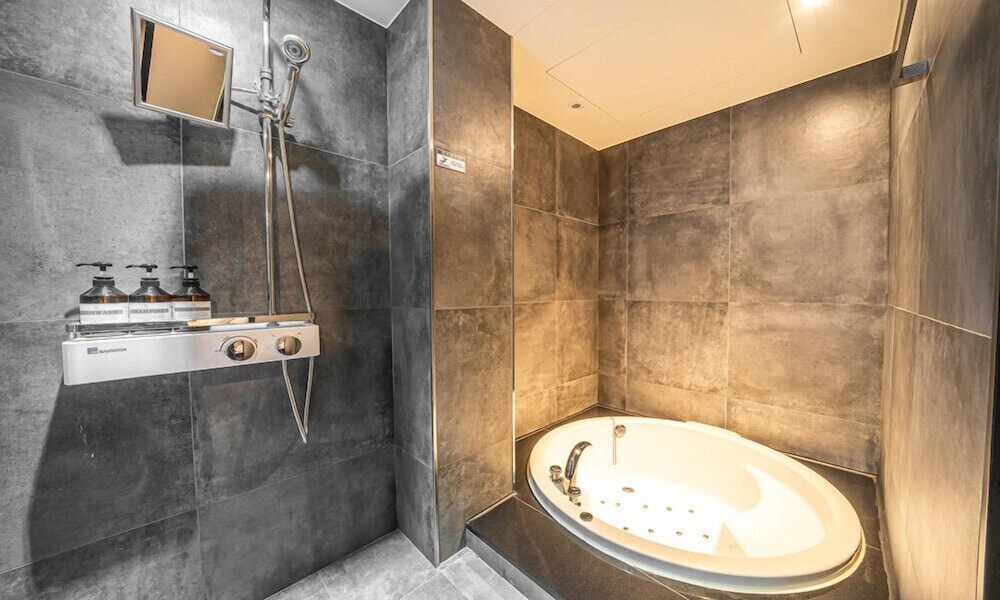 Sintanjin Hotel Box Daejeon 47/50