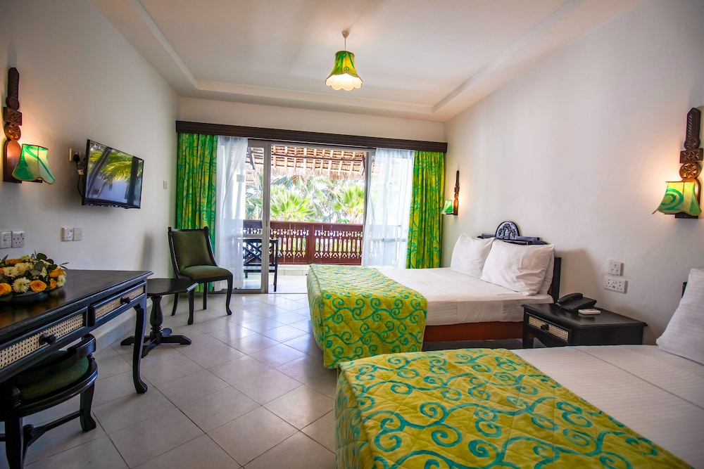 Bamburi Beach Hotel 41/74