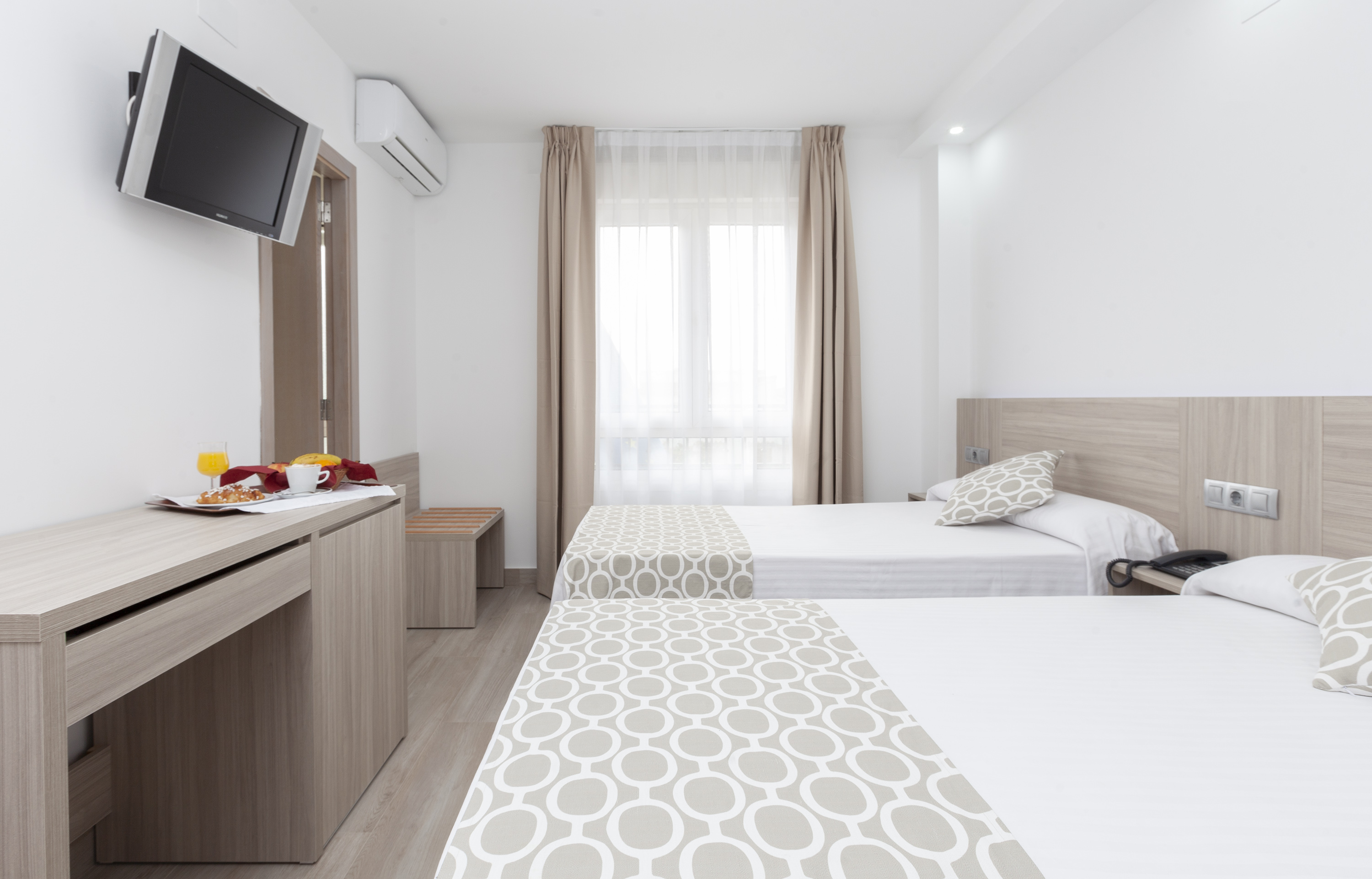 غرفة قياسية بسرير مزدوج، Olympia Hotel Ronda II 4/9