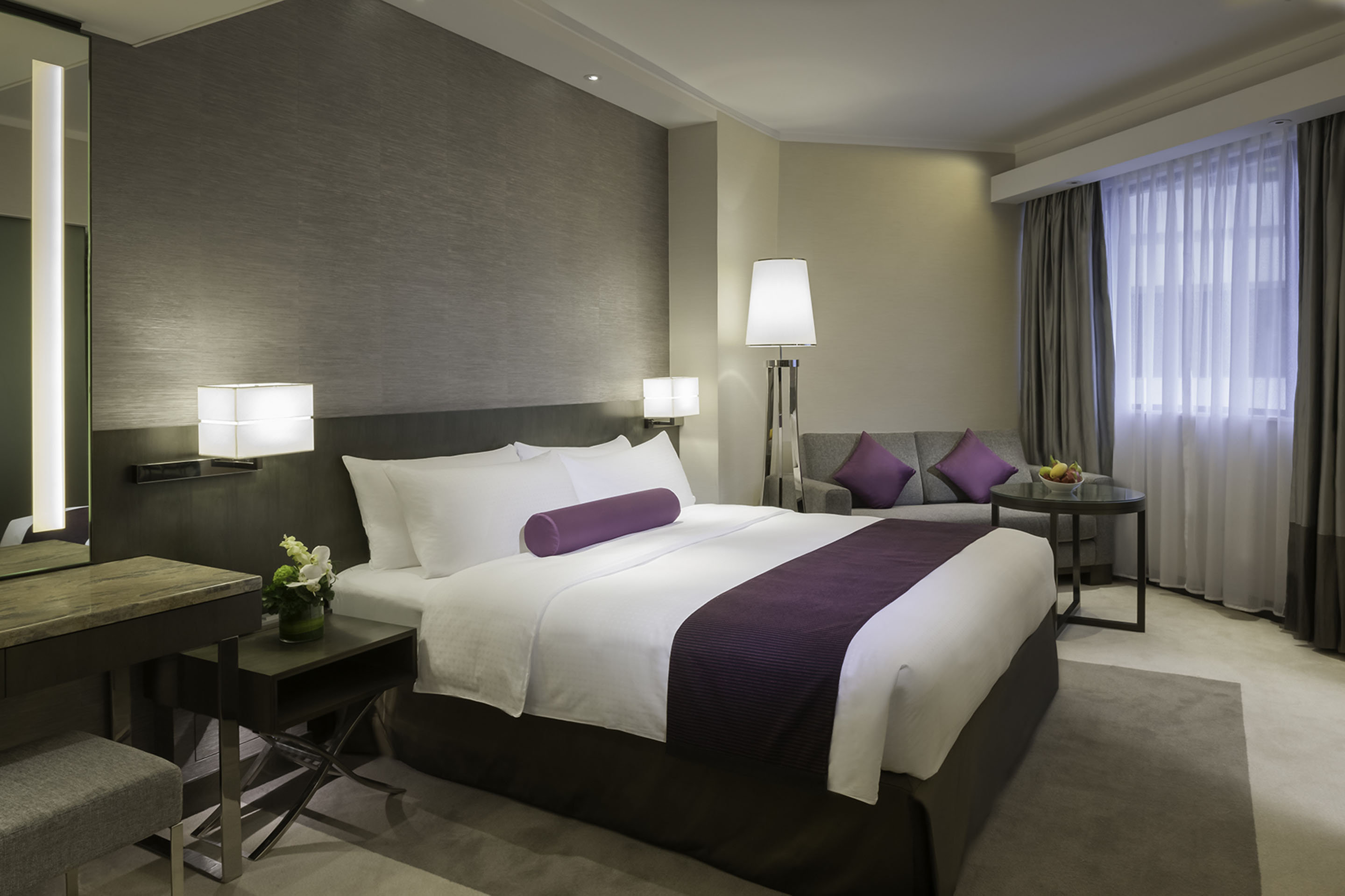 Gateway Hotel 12/50