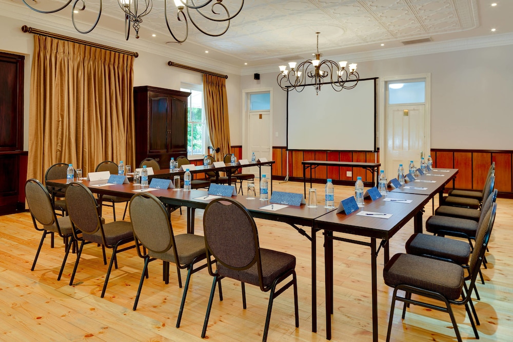 Protea Hotel By Marriott Stellenbosch Dorpshuis Spa 40/44