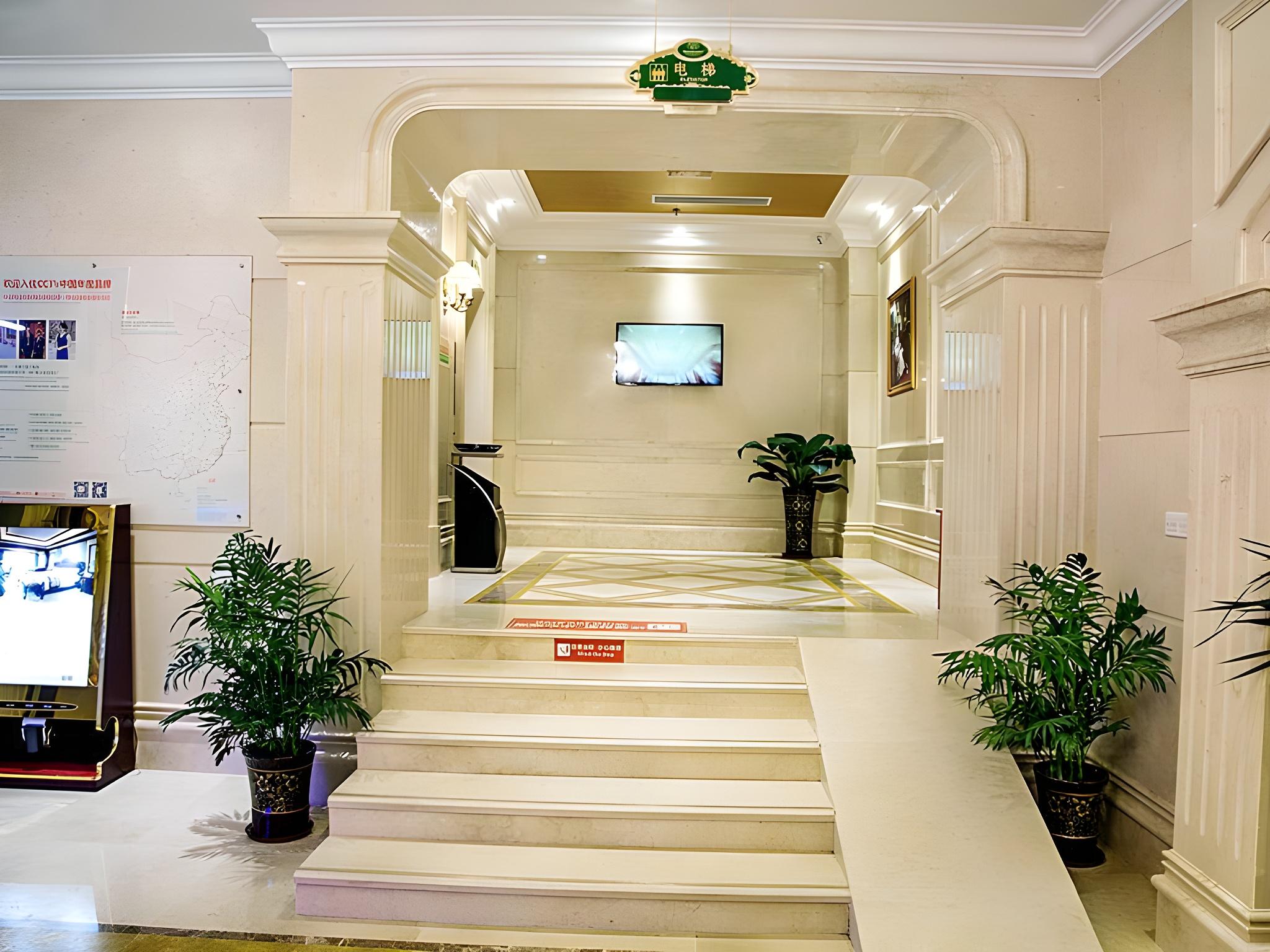 Vienna Hotel (Guilin Wanfu Square) 16/45