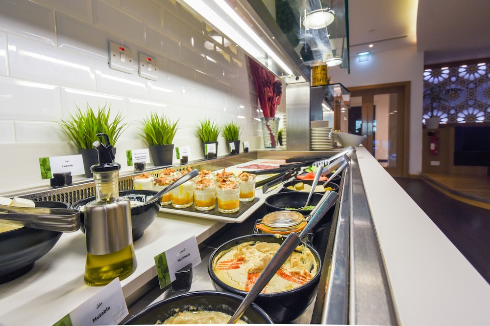 restaurant cafeteria
