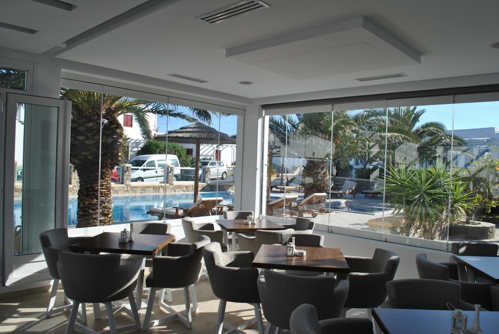 PETINAROS HOTEL 44/69