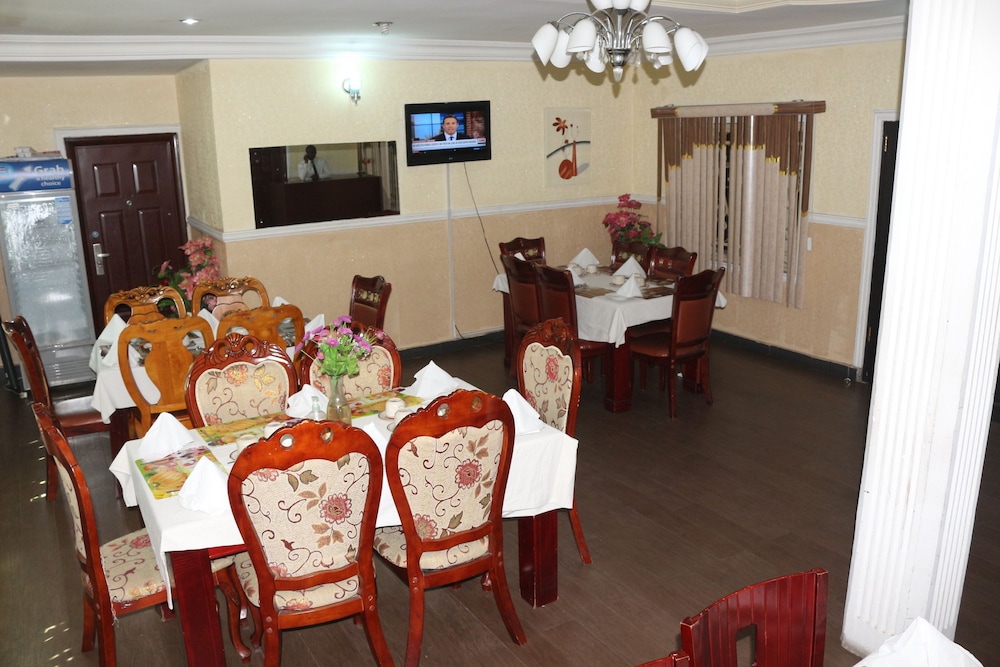 Entry Point Hotel 32/49