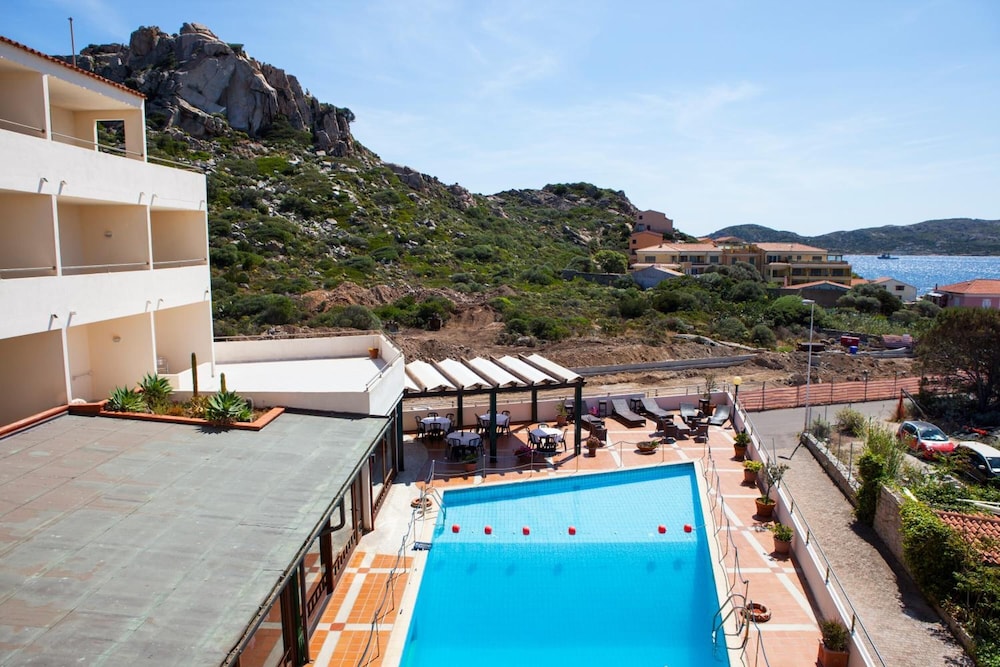 Miralonga Hotel 48/50