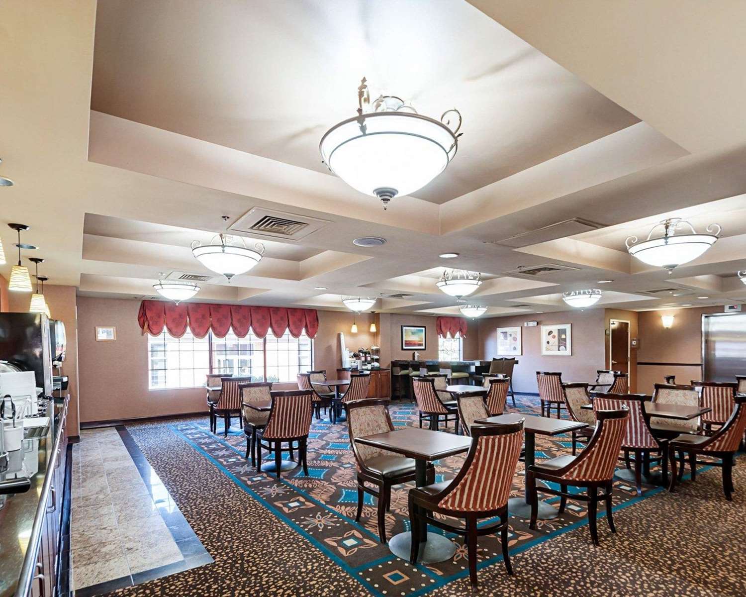 restaurant cafeteria
